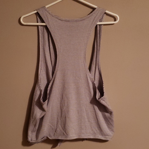 Vanity tie front vest, size XL - Picture 3 of 3